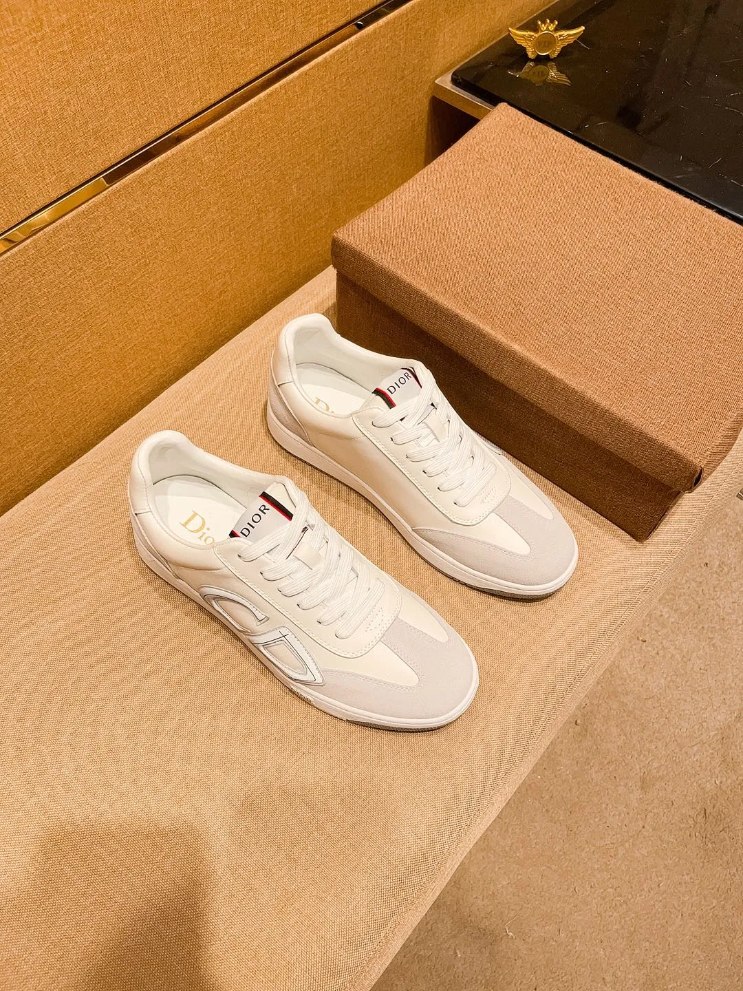 Men's shoes 💰 420💰【Dior】🔥 High-end men's shoes brand official website 1:1 latest masterpiece: the upper is made of Italian imported first-layer cowhide with a comfortable and breathable lining➕original non-slip and wear-resistant outsole🔥, making walking more convenient and comfortable! An exclusive new model, a stunning work, a beautiful 1:1 replica [color] compared to the official quality! Create a fashionable personality to set off your uniqueness! A must-have for trendy men! Classic 🔥Size: 38-44 Color: 🔥 2⃣️colors available🔥.